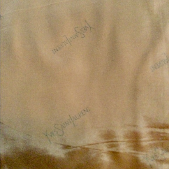 VINTAGE YVES ST. LAURENT VEST. IMMACULATE CONDITION. - Picture 4 of 5